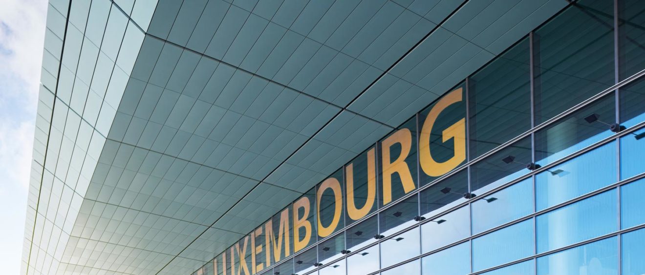 Flughafen Luxembourg - Foto von Dominik Berg - busy places